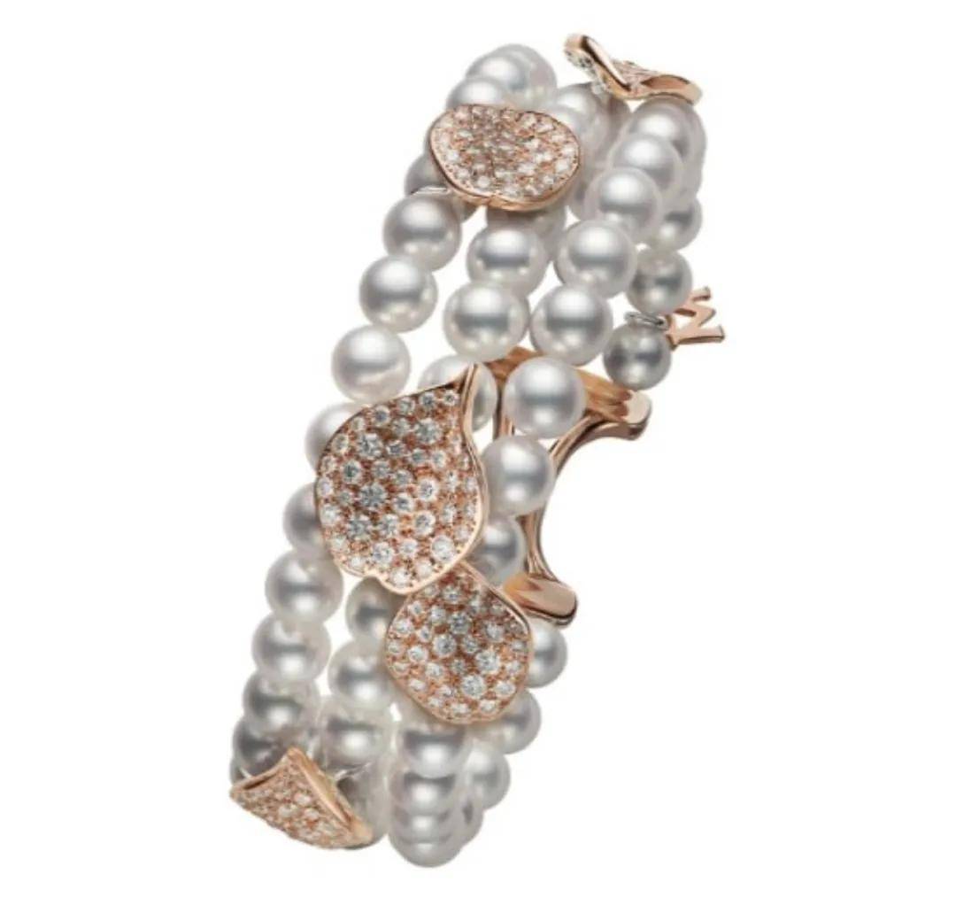 珠宝的尽头是玄学，你佩戴的，不止是美，更是一份流动的能量场