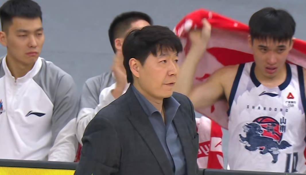 在刚刚！王治郅回中国男篮工作，杨鸣回辽新安排，山东官宣裁外援