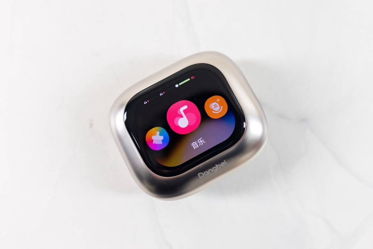 自带妙控屏,音质出色,无感佩戴,当贝Air 1耳夹式AI蓝牙耳机体验