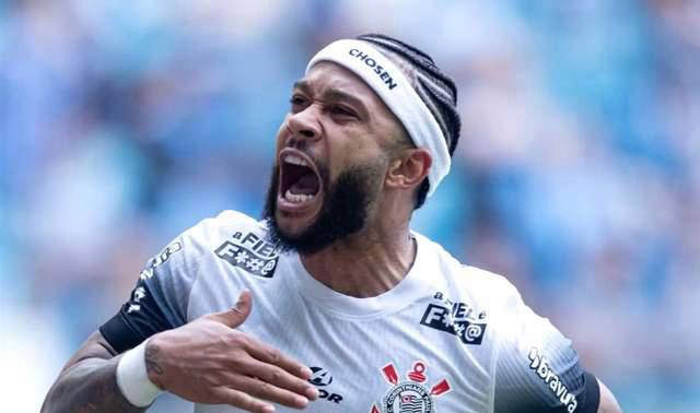 巴甲实力不输英超!32岁老将德佩锋线表现秒杀利物浦曼联荷兰国脚