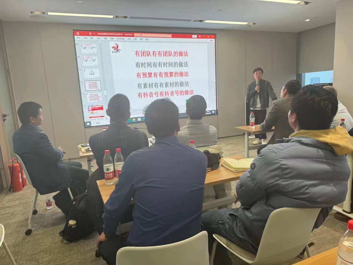 2026上海工厂短视频运营指南:专业抖音代运营+GEO优化公司,助力制造企业线上破局