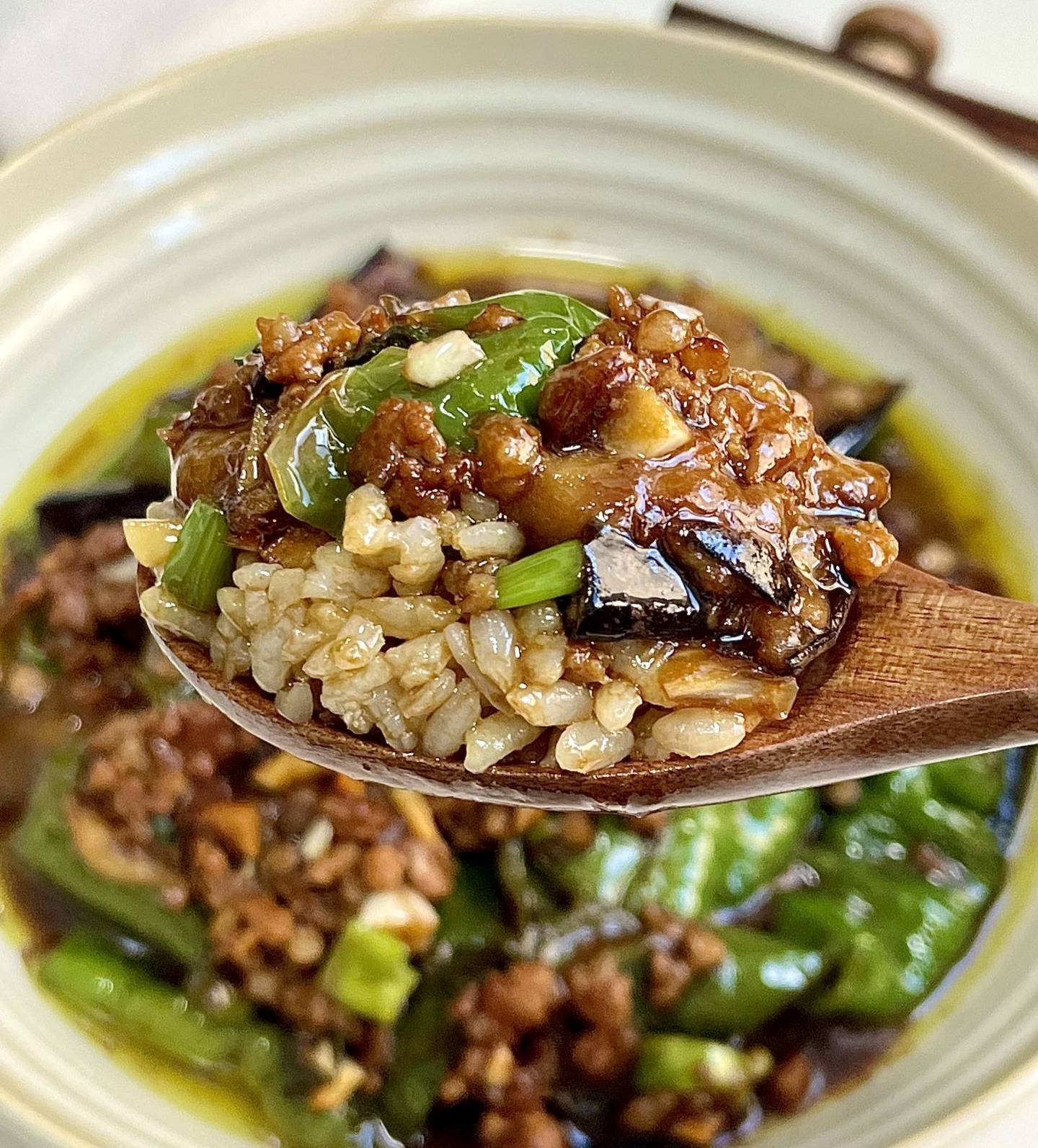 这做法太绝了肉末尖椒茄子竟能这么好吃?