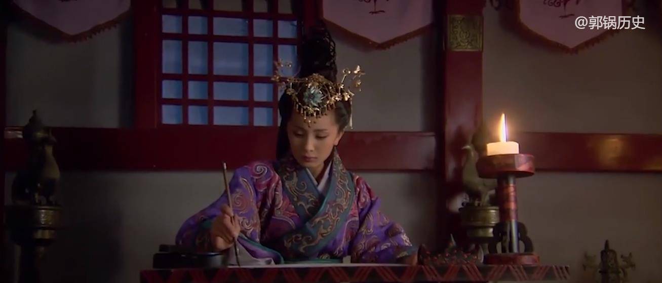 嫁给父子三人的王昭君