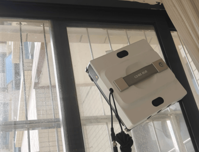 擦窗机器人值得买吗？智能擦玻璃机器人好用吗？擦窗机器人排行榜第一名推荐！