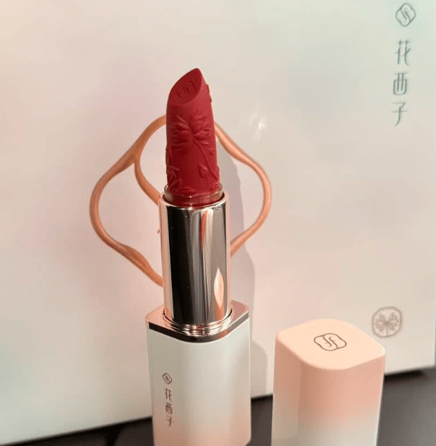 女神节送什么礼物给女生合适呢？送女性朋友礼物排行榜前十名盘点，超有意义