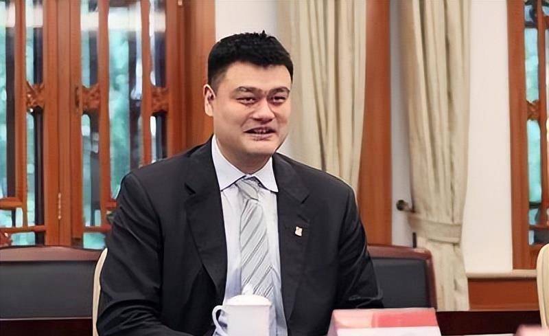 男篮逆转日本没半月，姚明两会再出新招，字字珠玑，王治郅说中了