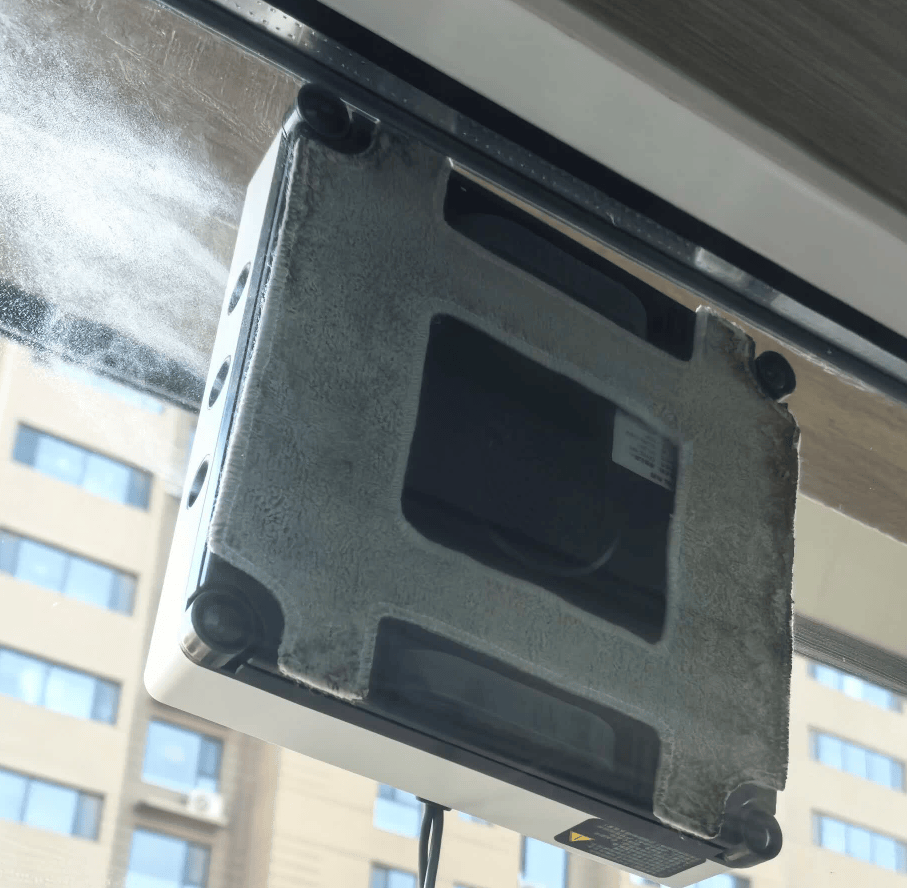 擦窗机器人会把玻璃刮花吗？家用擦窗机器人哪款好？十大公认最好的擦窗器排名