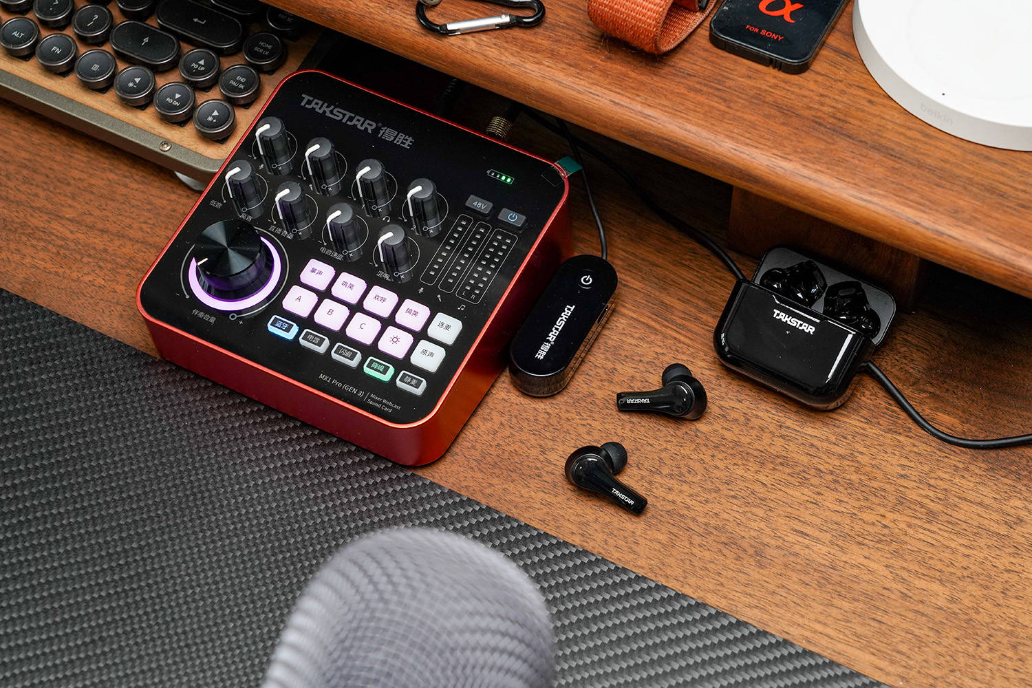 监听耳机怎么选？ 无线传输一拖多直播必备，得胜WPM-420评测分享