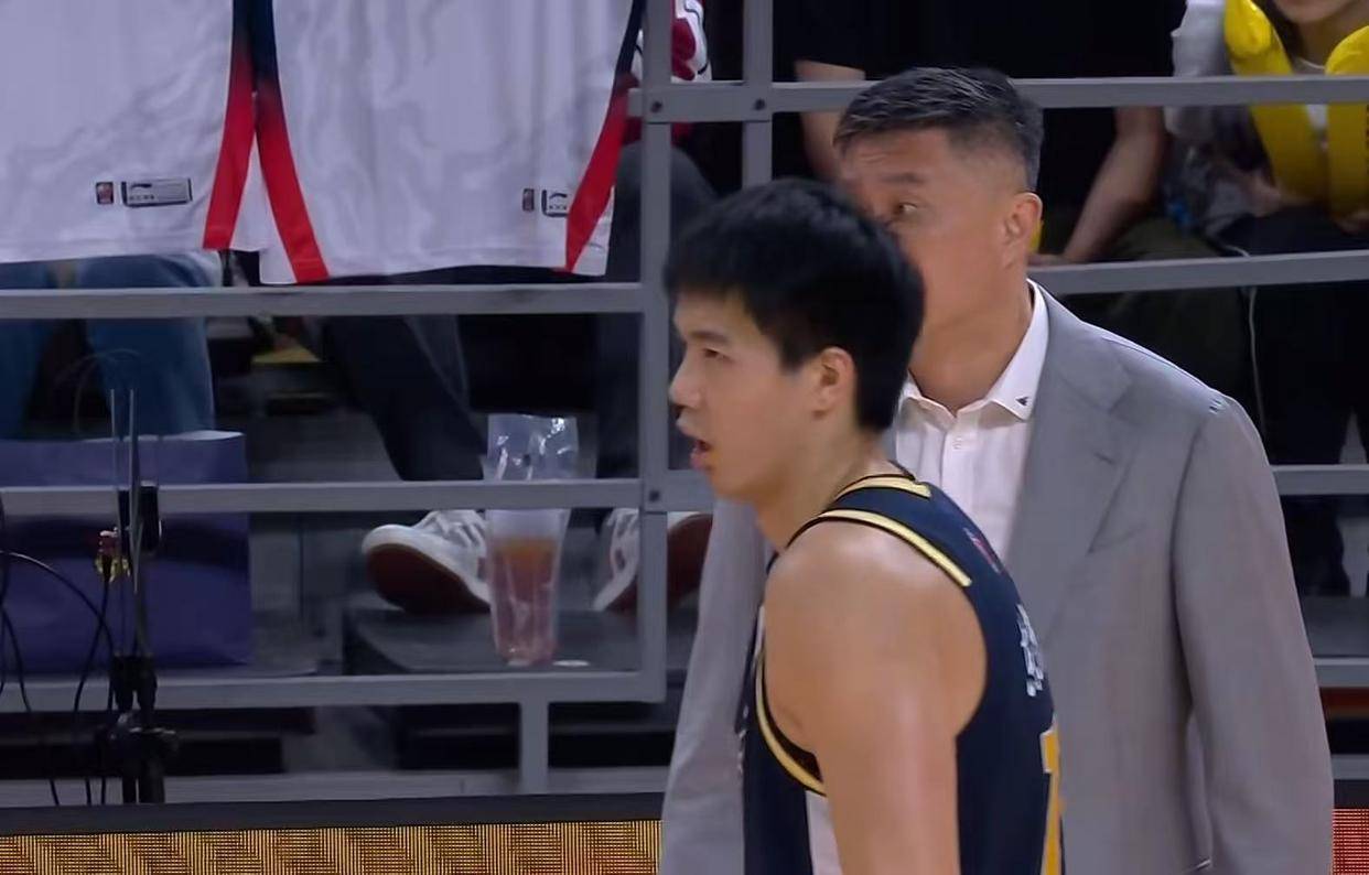 第五外援锁定阿丘尔？广东队被曝欲升级内线，杜锋拒绝裁掉萨林杰