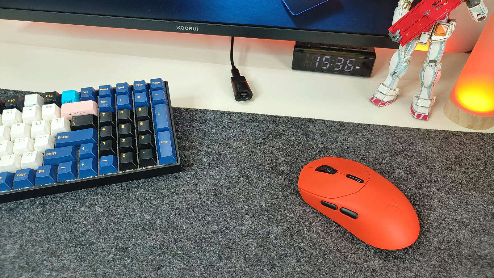 电竞鼠标界的性能怪兽组合：雷柏VT1+P5 PLUS焰影橙上手体验