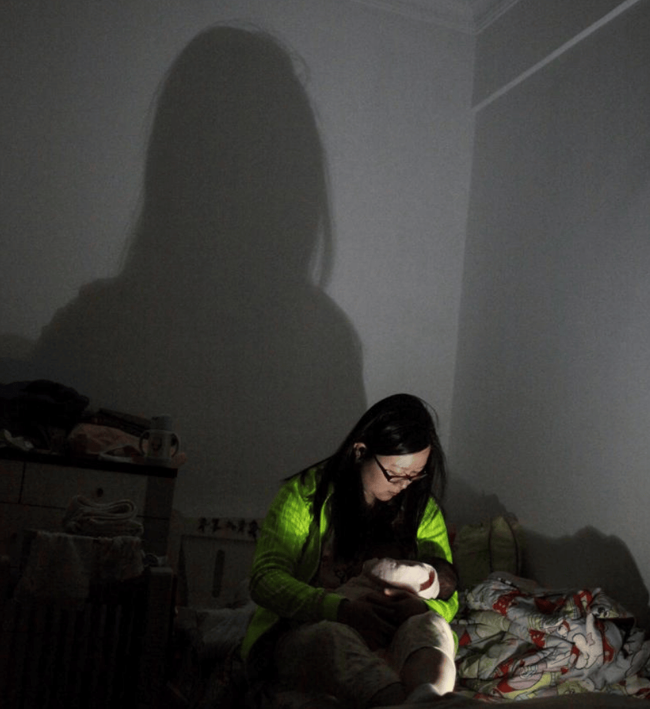 为什么带孩子的女人容易抑郁？二胎妈妈