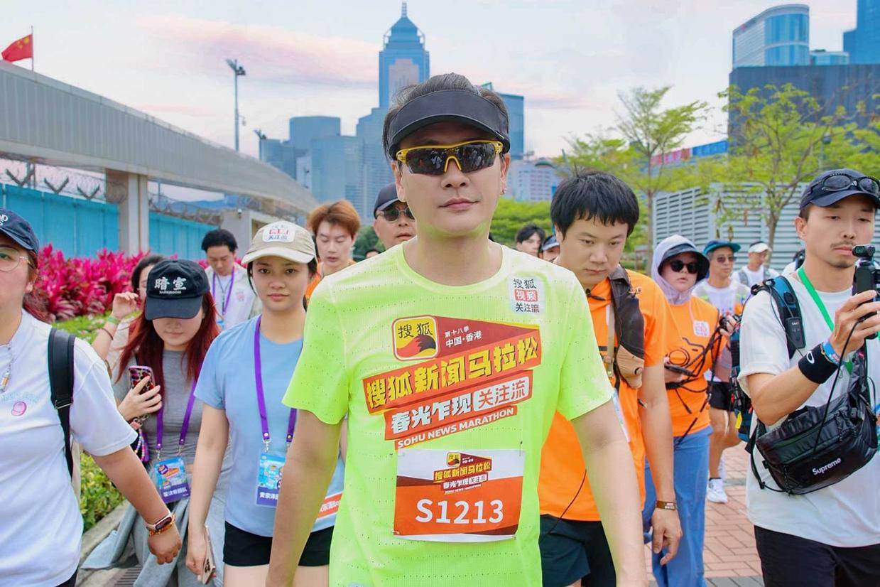 黄宗泽回应开演唱会传闻：已“退圈”多年，下辈子再考虑