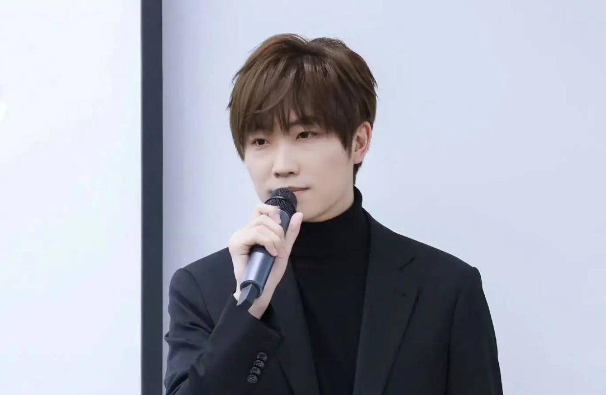 徐良演唱会主办方就《后会无期》字幕漏打汪苏泷名字致歉