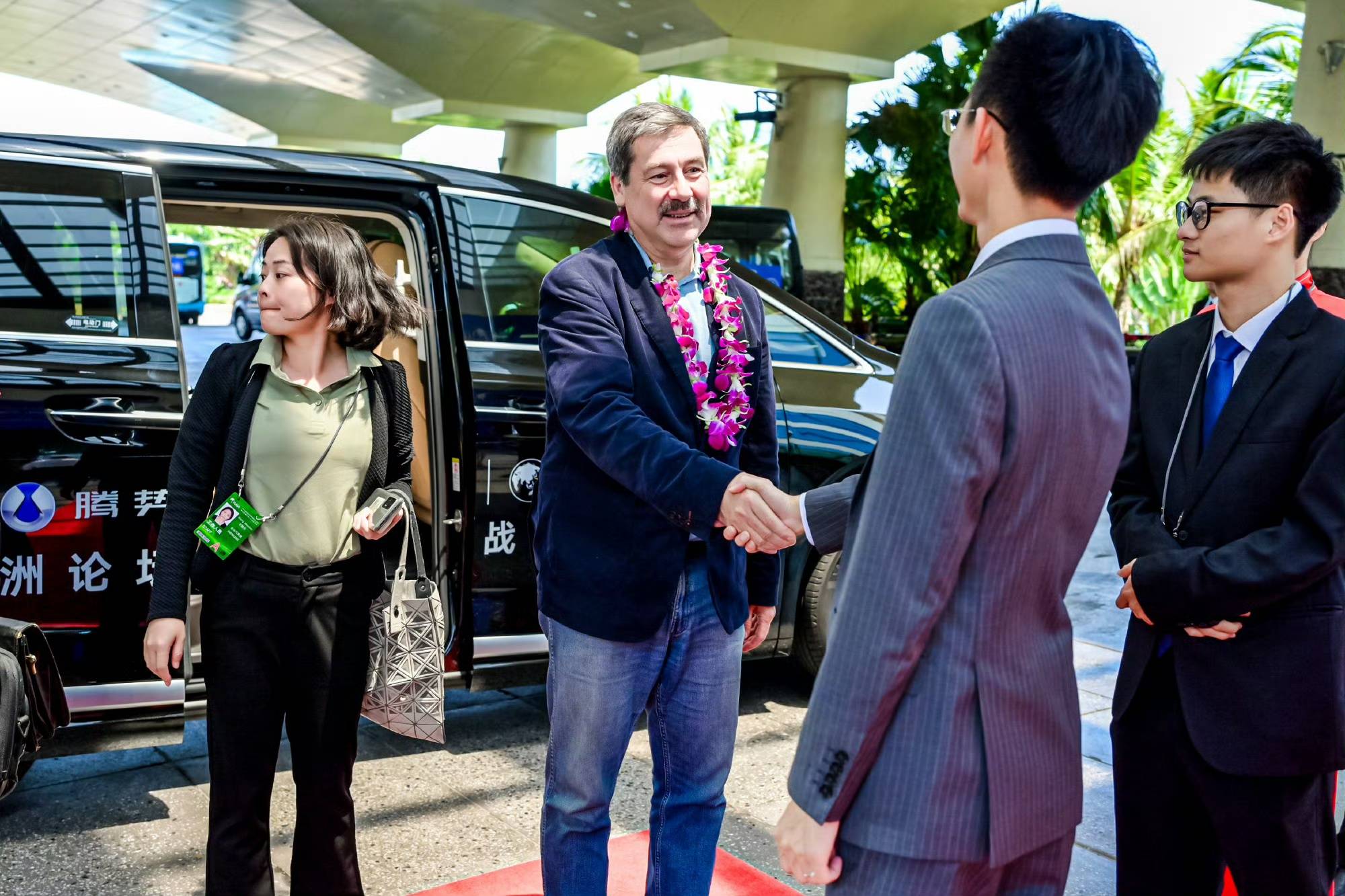 从“世界工厂”到“创新高地”:博鳌路上的这辆车,开出了中国制造的终极野心!