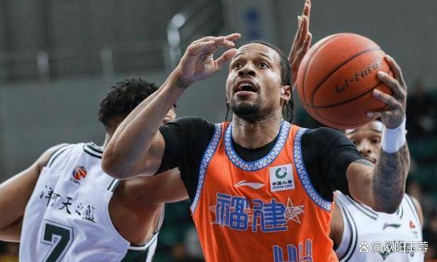辽宁112：103险胜福建，赵继伟回来了狂轰27+8，福建外援空砍44分
