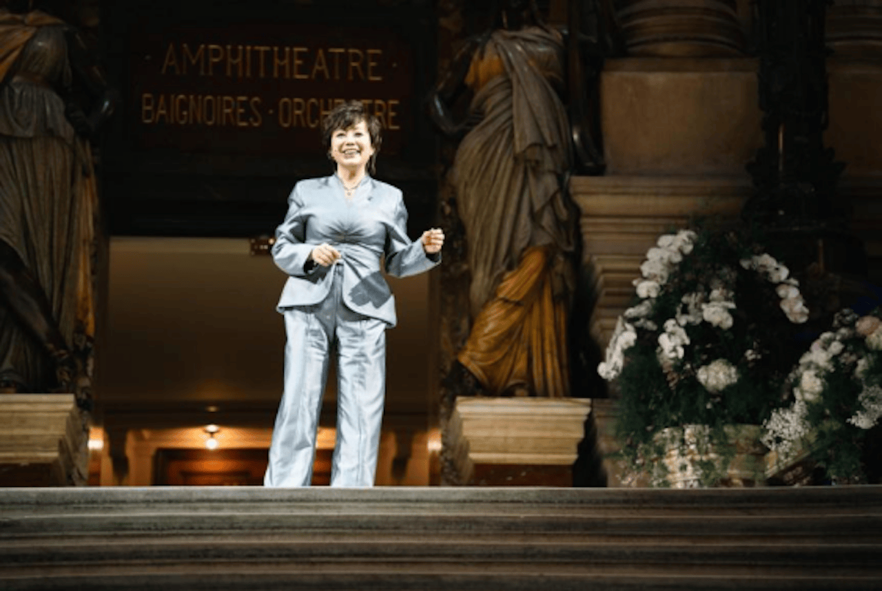 腾势巴黎歌剧院举行欧洲上市发布会 科技新豪华正式启幕508.png