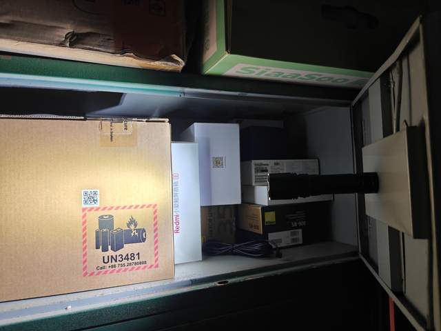 点亮黑暗的硬核伙伴——菲尼克斯C7 Pro全能强光手电深度体验