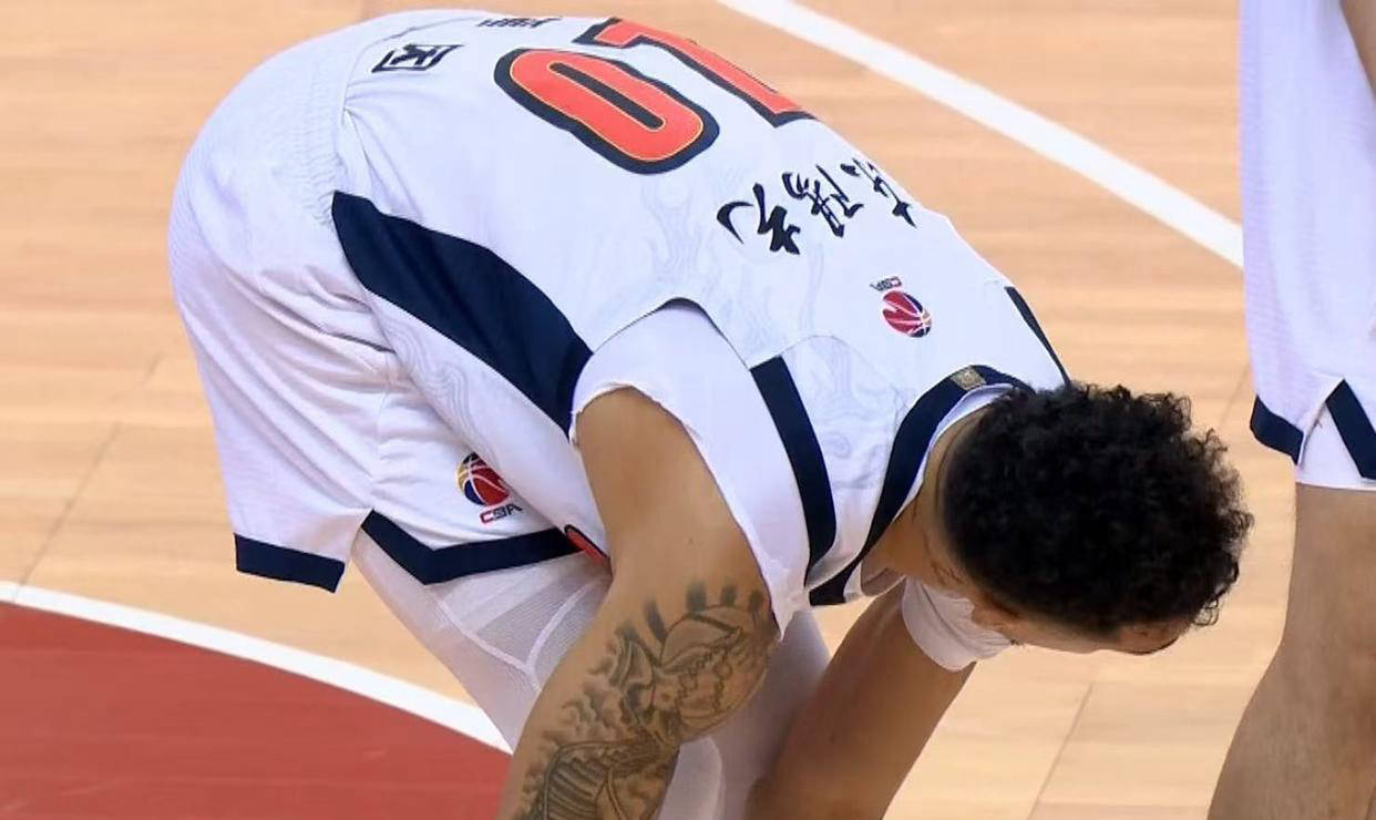 麦考尔逆转全场，杜锋捡到宝！广东勇战青岛获胜