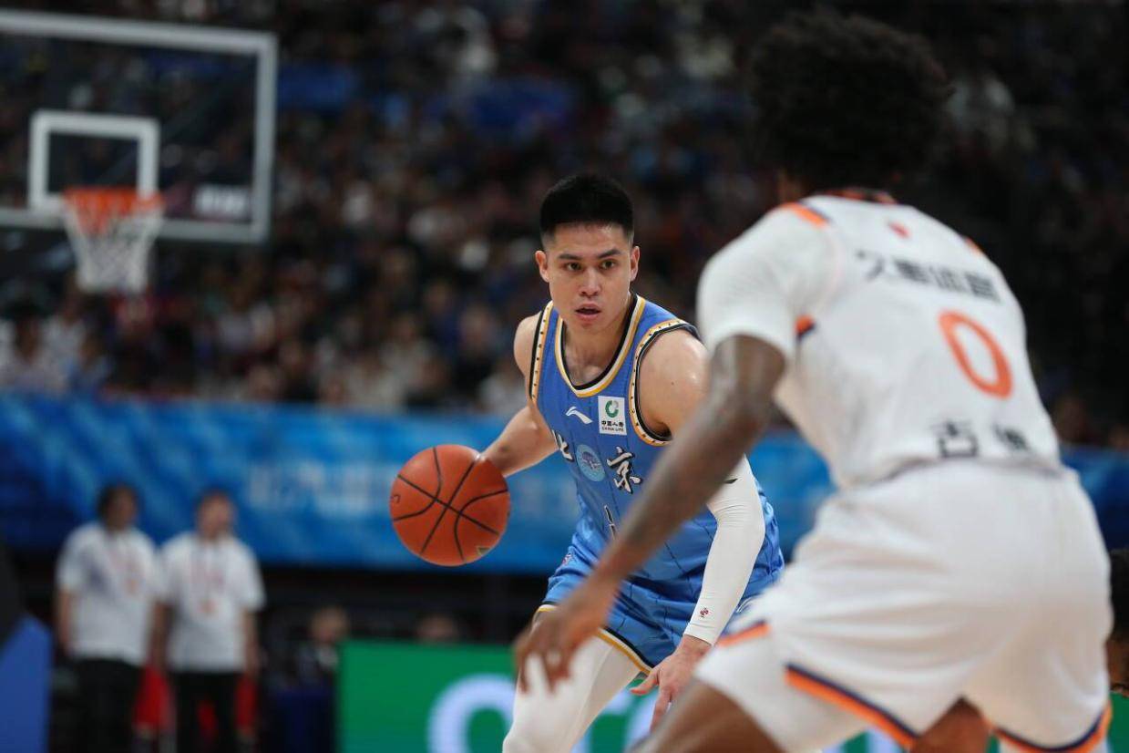 京沪半决赛预演！双外上海仍攻防压制 北京急需核心回归