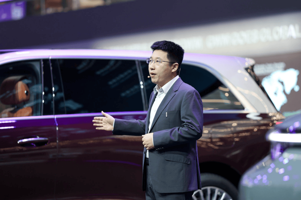 以中国豪华定义全球旗舰，魏牌 V9X 亮相北京车展929.png