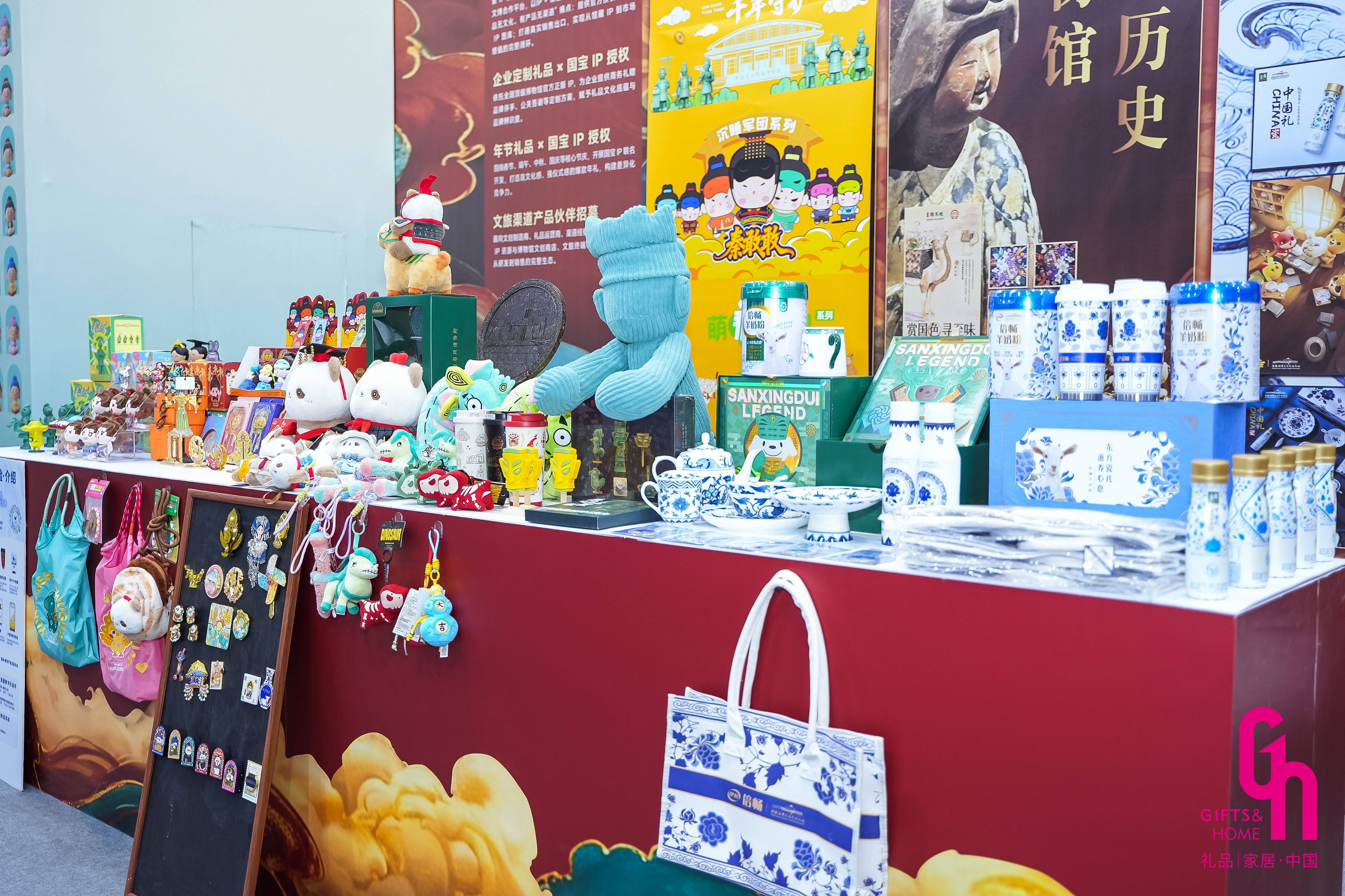 AI重塑礼业图景：第34届深圳礼品家居展智能硬件展区人气爆棚，开启礼品“智”时代(图5)