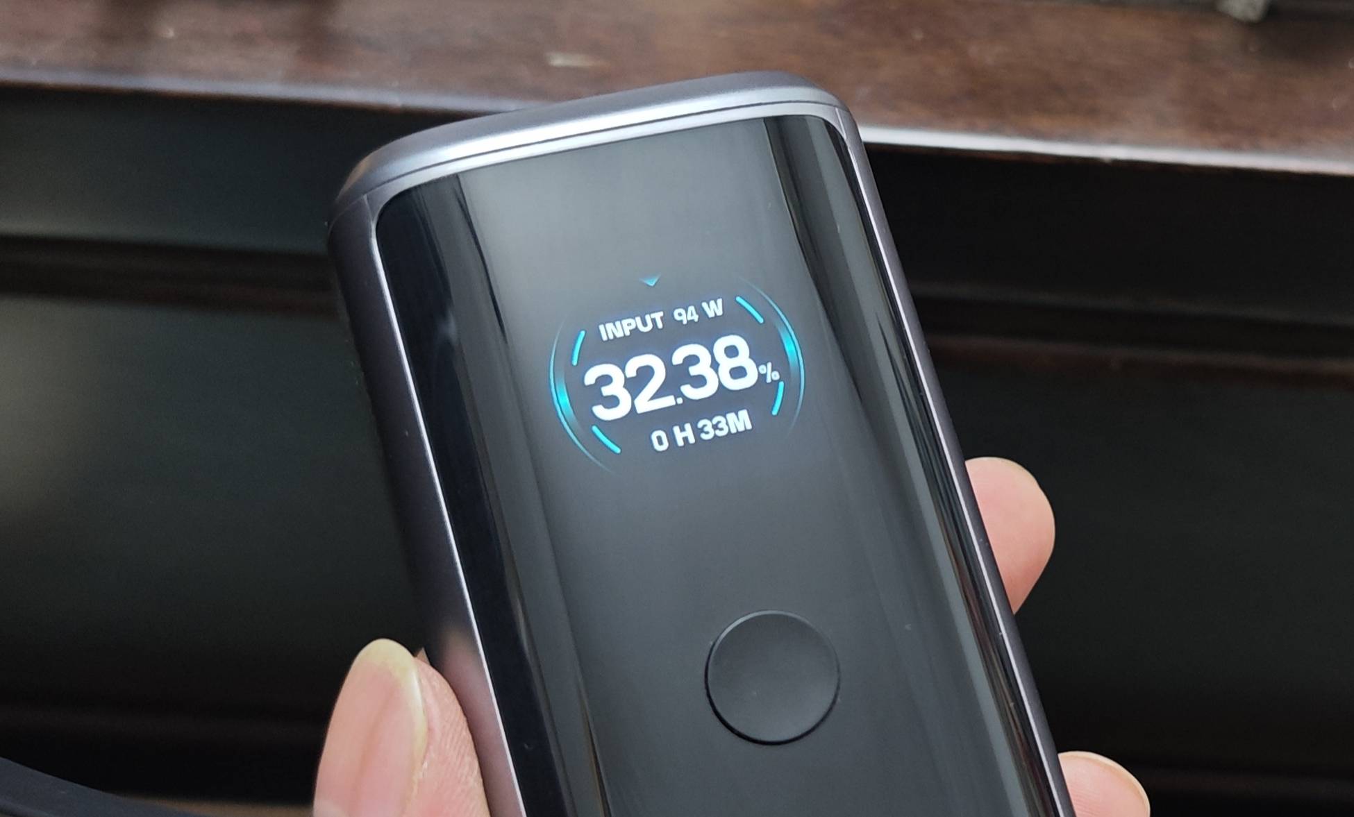 米物能量柱Pro体验：120W小米秒充+100W笔记本快充，一个顶三个