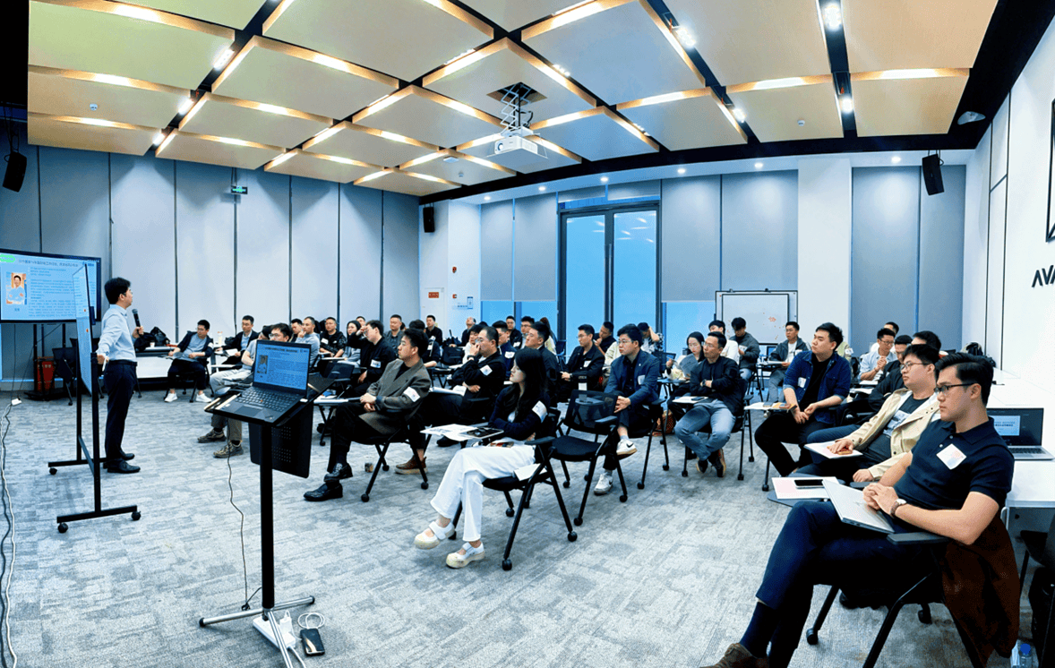 卢克林：让爆款方法论走向全球，为阿维塔出海人才铸就“跨文化操作系统”(图1)