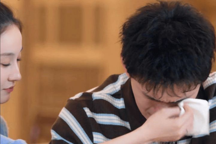 《妻子的浪漫旅行2026》孙杨张豆豆求婚片段曝光，简短而温馨