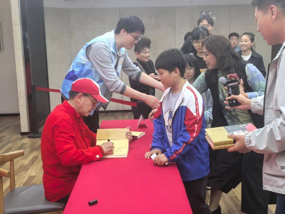 美猴王携新书又来也，讲述他“取经路”上的68位“救兵”