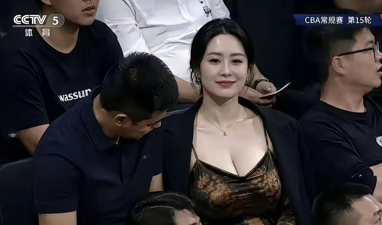 姐這叫“胸有丘壑，心無波瀾”