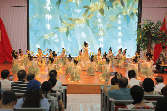 南宁市江南区明德小学创新推进健康学校建设(图4) 南宁市江南区明德小学创新推进健康学校建设(图4)