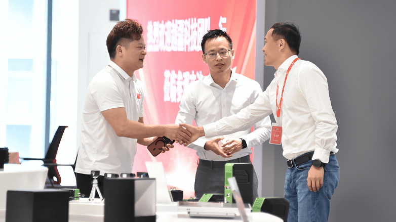 OPT与越疆科技达成战略合作,共拓工业级具身智造新蓝海(图4) OPT与越疆科技达成战略合作,共拓工业级具身智造新蓝海(图4)
