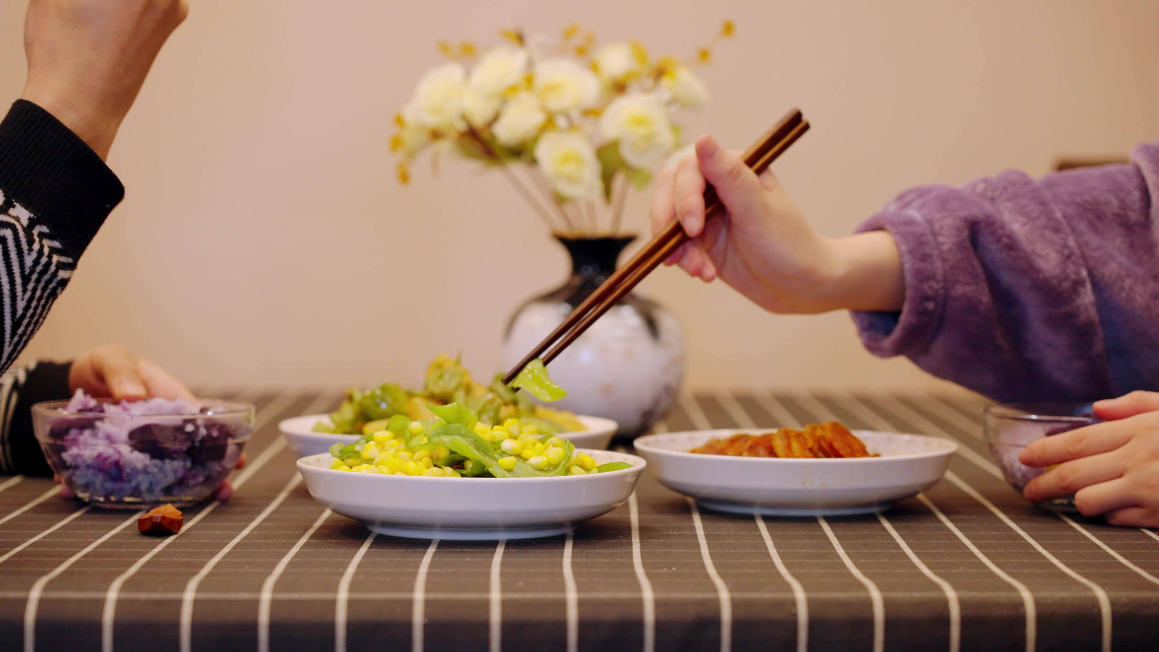原创            专家发现：经常不吃晚餐，除了可以变瘦，或还可以缓解这几个问题
