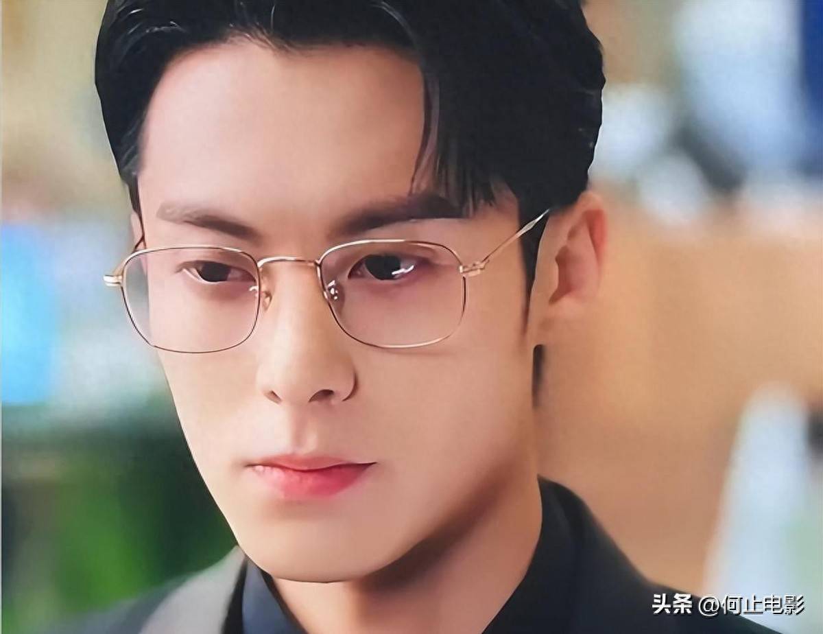 原创            王鹤棣突迎全网骂潮，是因为他踩中了，中国观众最讨厌的3个雷区