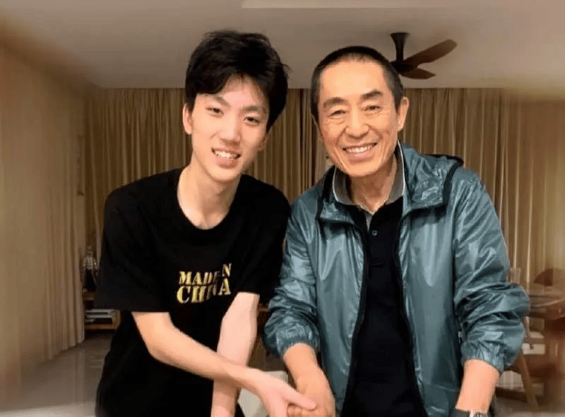 力捧儿子出道，从《主角》到新电影，张艺谋的资源覆盖整个影视圈