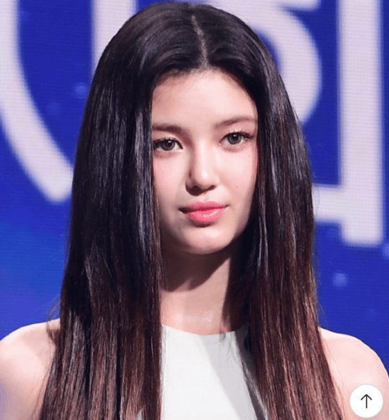 ADOR调整对Danielle及闵熙珍索赔金额 降至330.9亿韩元