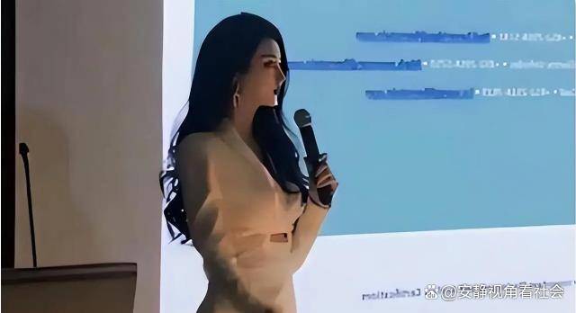 上海女教师“洋娃娃”颜值爆火,超短裙引争议:是“师媛”还是“名师”?