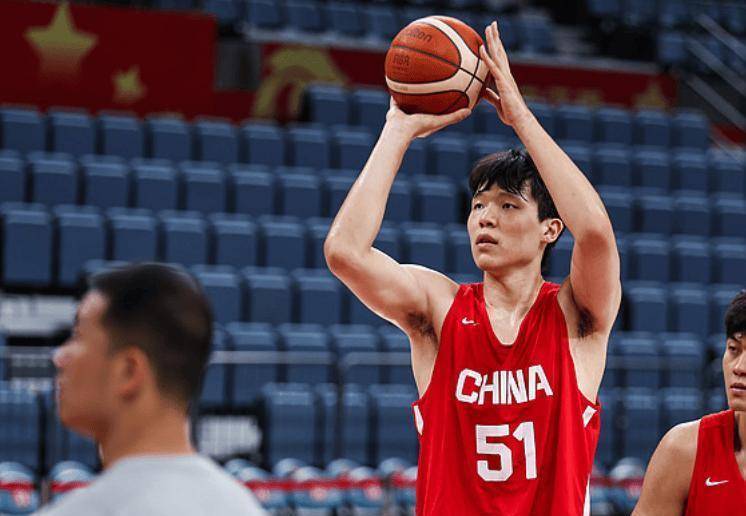 中国男篮实力排名第二，先发五虎已基本确定，击败日本不在话下
