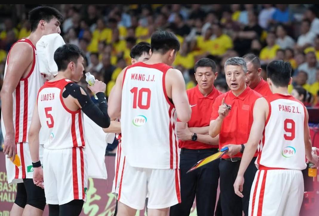 CBA最新消息！中国男篮实力榜第二，曾凡博等四人基本离开国家队，林葳重返俄勒冈