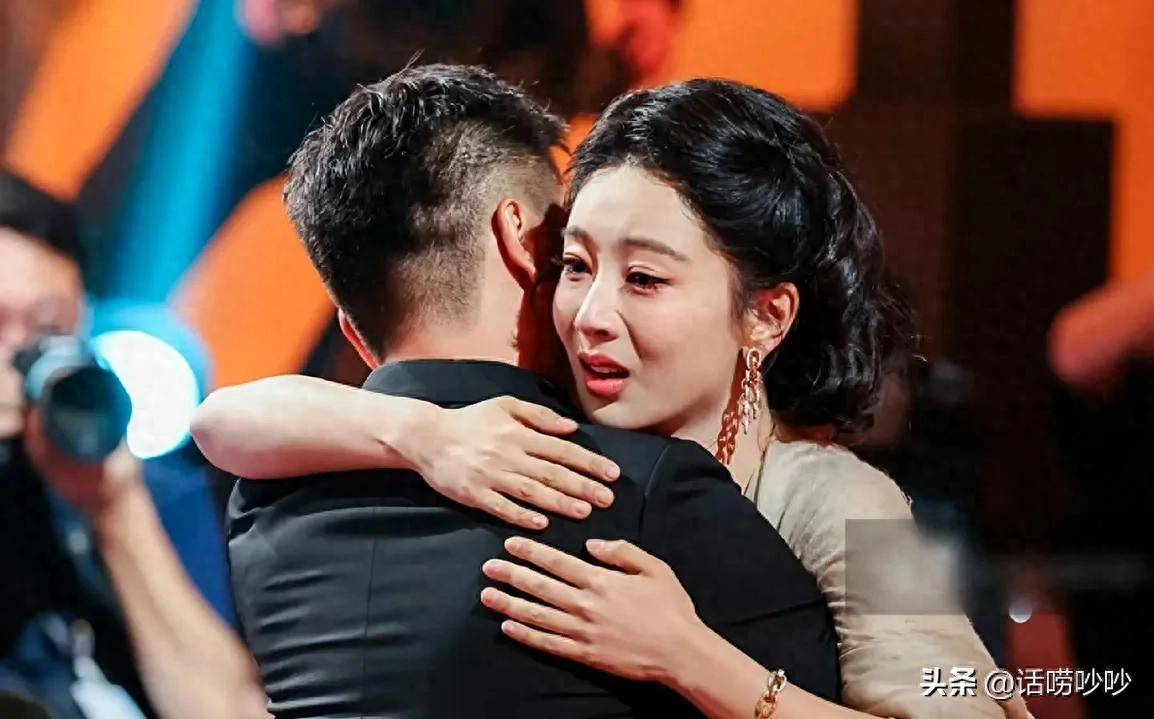 原创            杨紫白玉兰首封视后不到一天恶心的一幕发生了！宋丹丹旧话被翻出