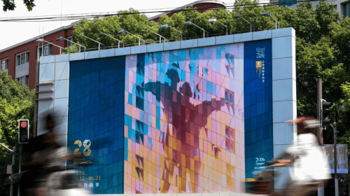 金爵闪耀，AI共舞：“电影之城”的科技协奏
