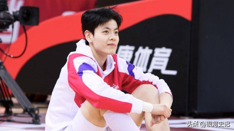 7月1日 中国女篮传来3消息：杨舒予正式签约 韩旭夺冠 李梦晒近况
