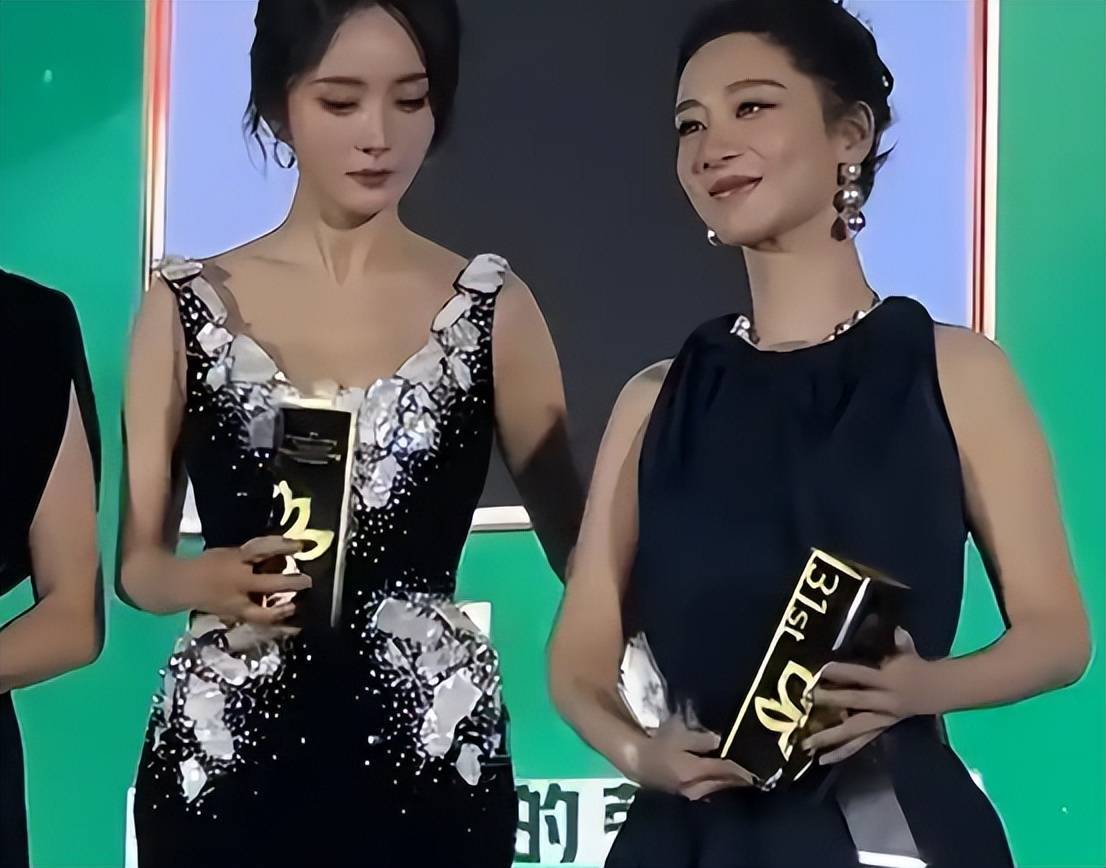 杨紫助白玉兰奖热度空前，金鹰奖被提前预热，落户湖南卫视被带偏封面图