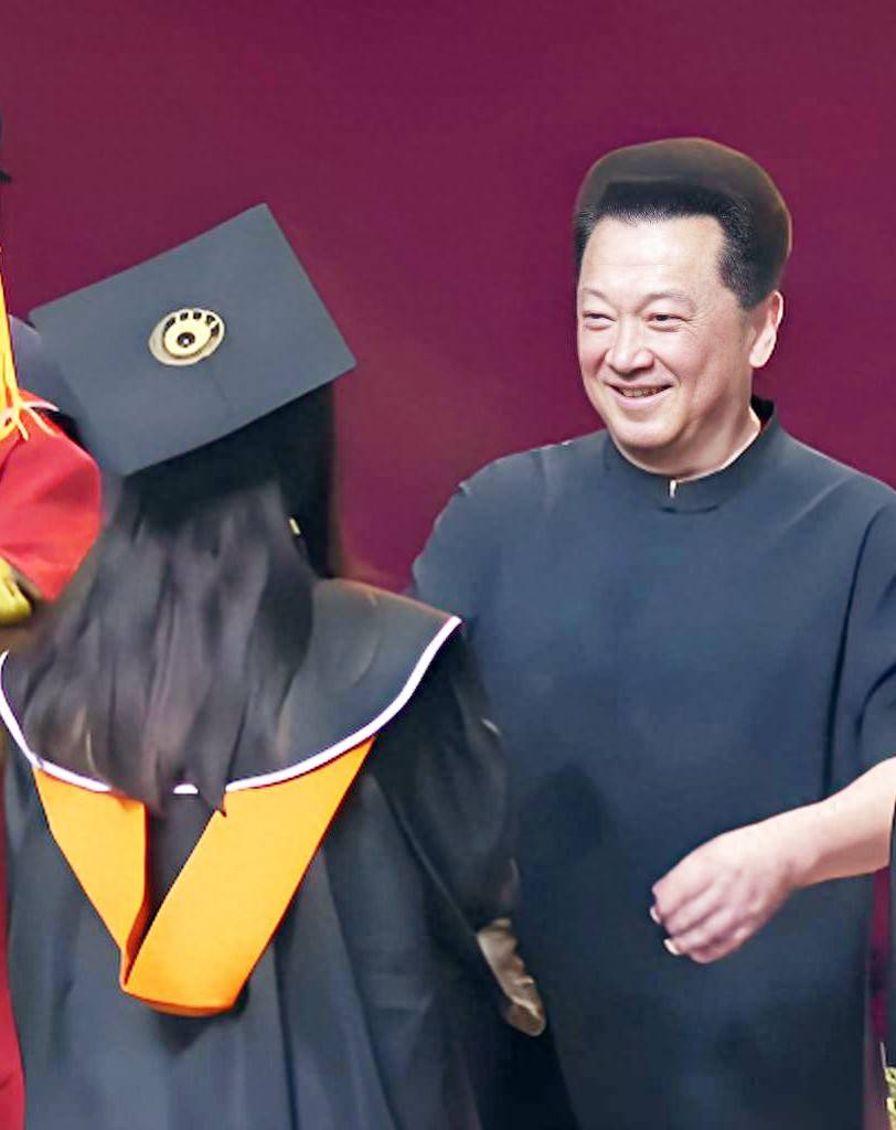 原创            著名歌唱家郁钧剑：与妻子一见钟情，离开总政歌舞团时谣言四起