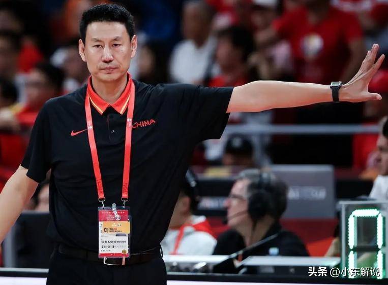 首钢捡到宝！广东3冠教头辅佐李楠，专攻防守，吃透周琦赵睿！