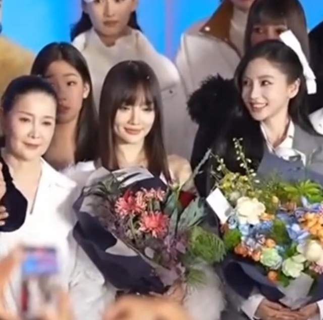 原创            李小璐和Angelababy罕见同框，网友：各有各的美