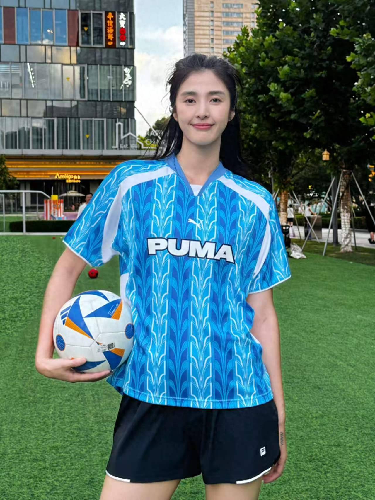 《功夫女足》上映赵丽娜抢镜 前女足国门翻红 34岁未婚坦言不将就