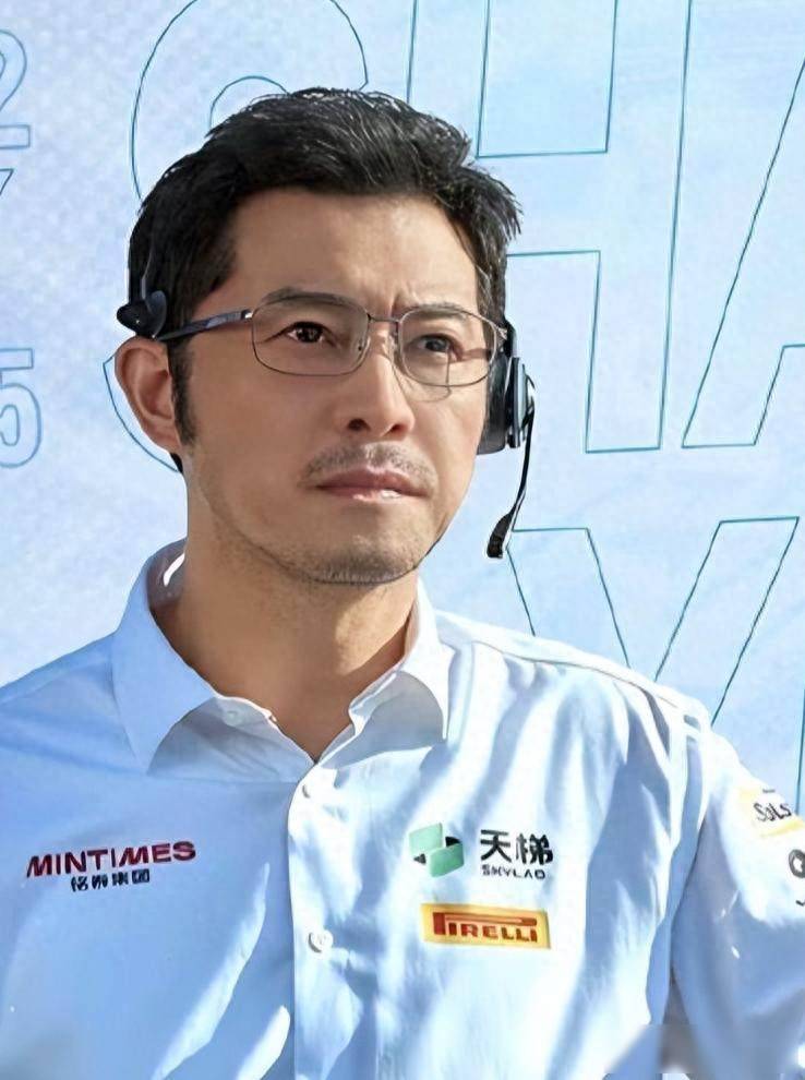 原创            沙溢综艺扎堆录，家庭账单压得喘不过气，中年演员的活法只剩算计