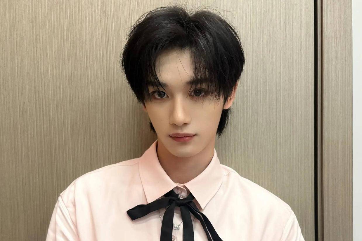 时代少年团发公告:丁程鑫手部受伤,演唱会舞蹈安排有变