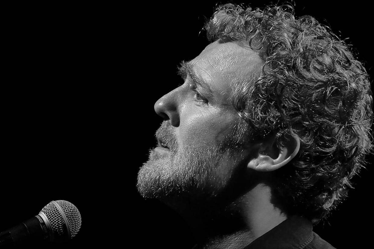 《Falling Slowly》演唱者格伦·汉塞德因摩托车事故逝世 终年56岁